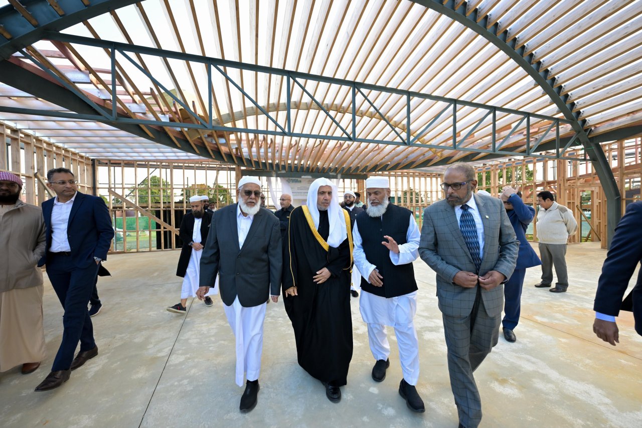 الأمينُ العامّ لرابطة العالم الإسلامي يتفقّدُ المرحلةَ الأولى لإنشاء المركز الإسلامي في مدينة أوكلاند النيوزيلندية