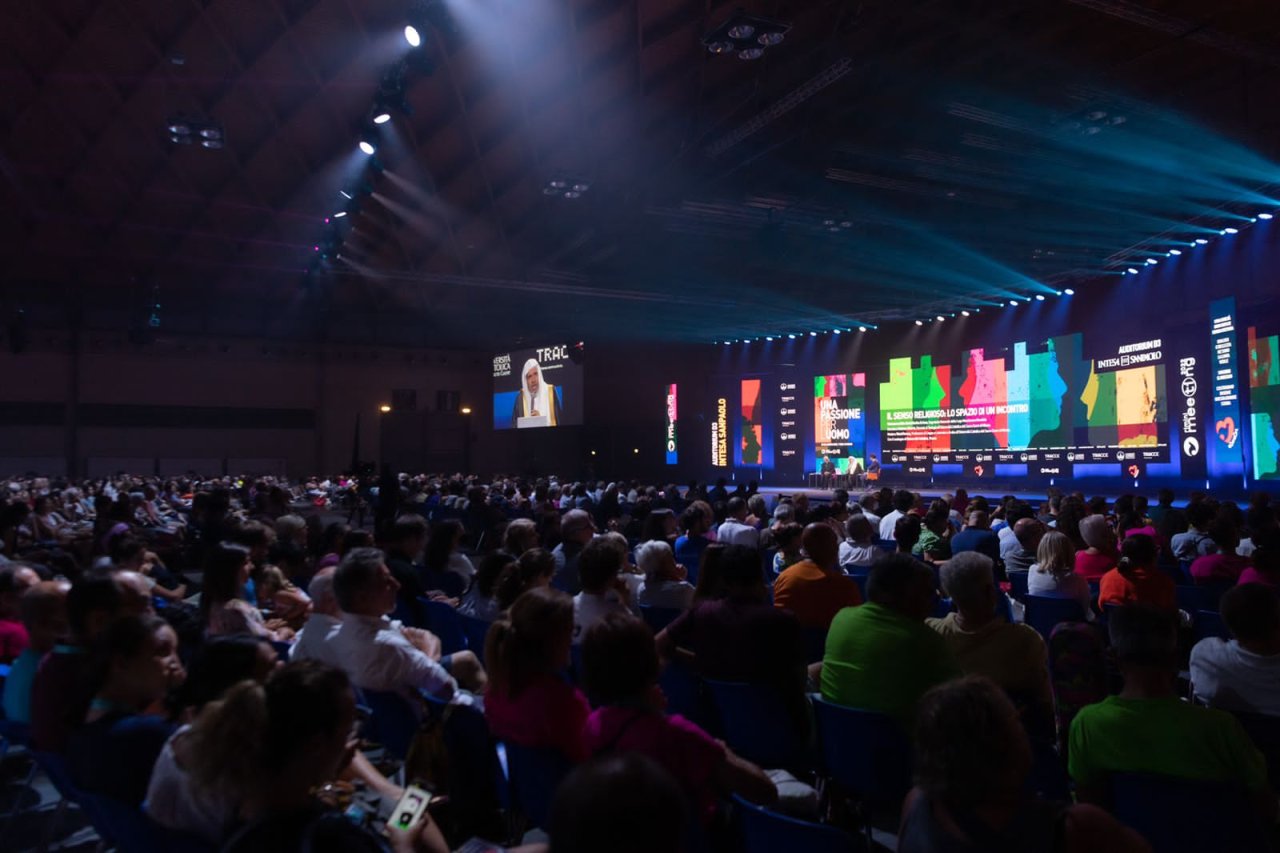 Dr. Al-Issa was honored to give the keynote address at the Rimini Forum