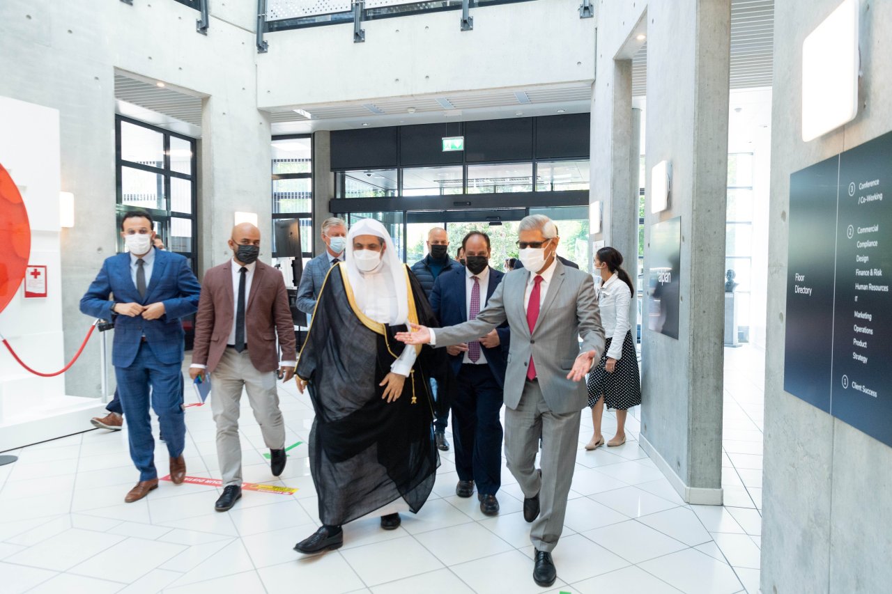 ‏التقى معالي الشيخ د. محمد العيسى‬⁩، في جنيف بمعالي الأمين العام للاتحاد الدولي لجمعيات الصليب الأحمر والهلال الأحمر