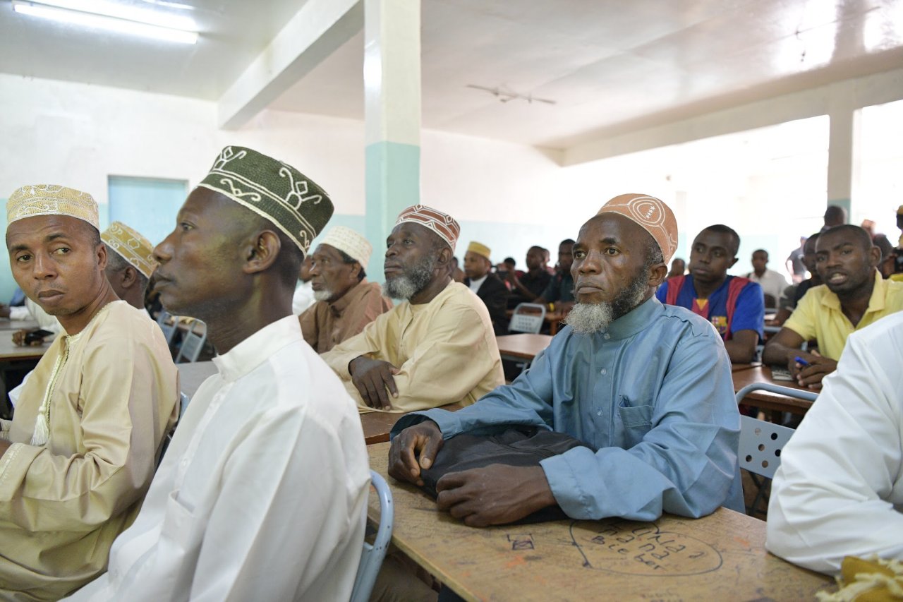 la Ligue Islamique Mondiale a établi 68 facultés et instituts à travers le monde pour permettre l’apprentissage du Saint Coran