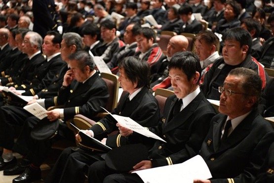 Sur invitation officielle, en présence du Premier ministre japonais, le SG en tant que première personnalité islamique à assister à la cérémonie commémorative du tsunami