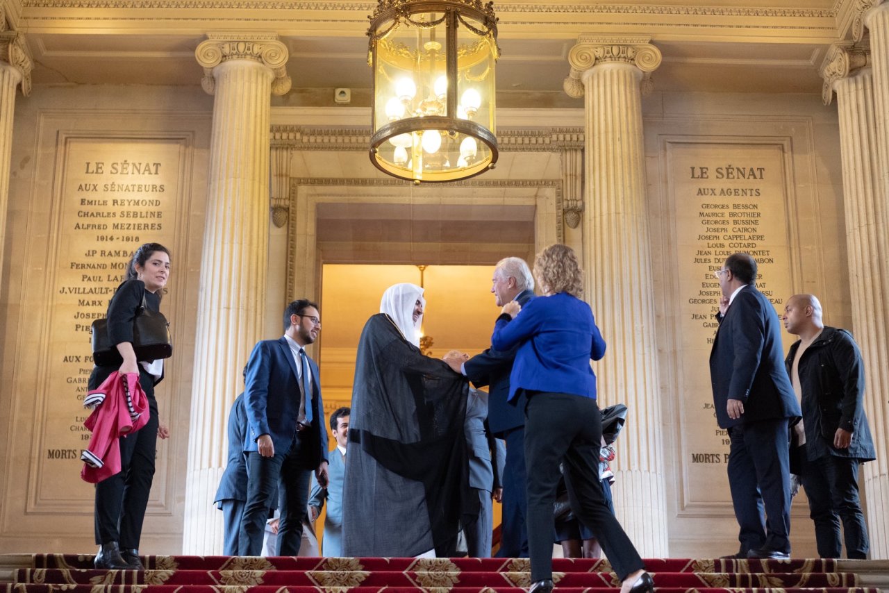 Le Président de la Commission des affaires étrangères et de la défense au Sénat français durant sa rencontre avec le D. Alissa : « Vous appelez à la paix, à coexistence et vous avez tenu un discours éclairé avec les responsables religieux. »