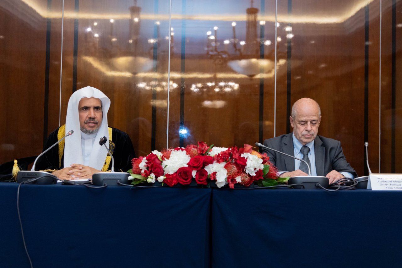 روسی سائنس اکیڈمی کے تابع گورنمنٹ استشراق انسٹی ٹیوٹ نے، ماسکو میں منعقدہ ایک تقریب میں، مسلم دنیا اور روس کے درمیان تعلقات کو مضبوط کرنے کی کوششوں کے اعتراف میں ،شیخ ڈاکٹر محمد العیسی کو اعزازی ڈاکٹریٹ  کی ڈگری سے نوازا۔