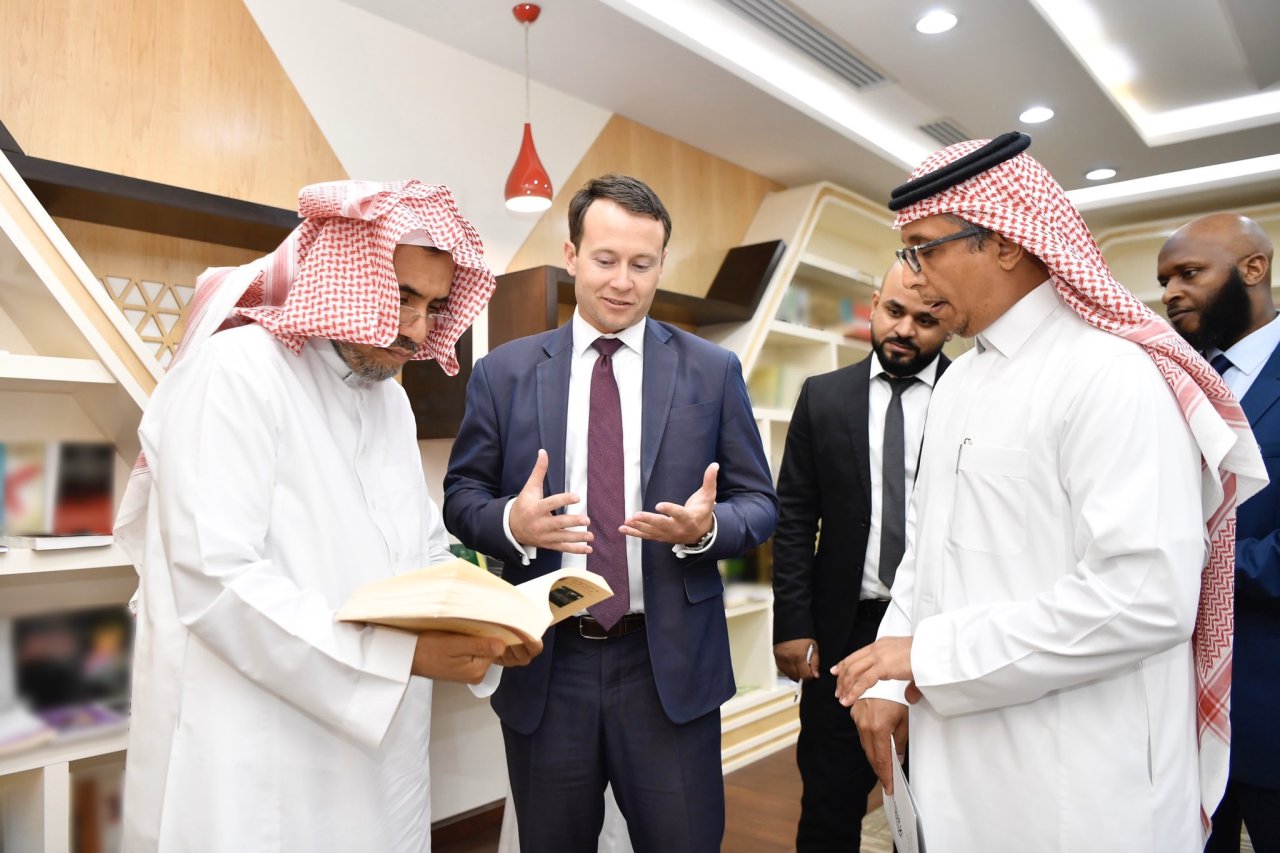 Le directeur du Comité national de lutte contre le terrorisme au États Unis M. Francisco a rencontré à Ryadh Le D.Mohammad Alissa pour traiter de sujets concernant l’idéologie Terroriste.