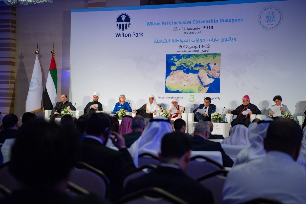 Le Secrétaire général de la Ligue Islamique Mondiale, D. Mohammad Alissa comme principal intervenant durant le sommet &quot;Les dialogues nationaux &quot; tenu aujourd’hui à Abu Dhabi