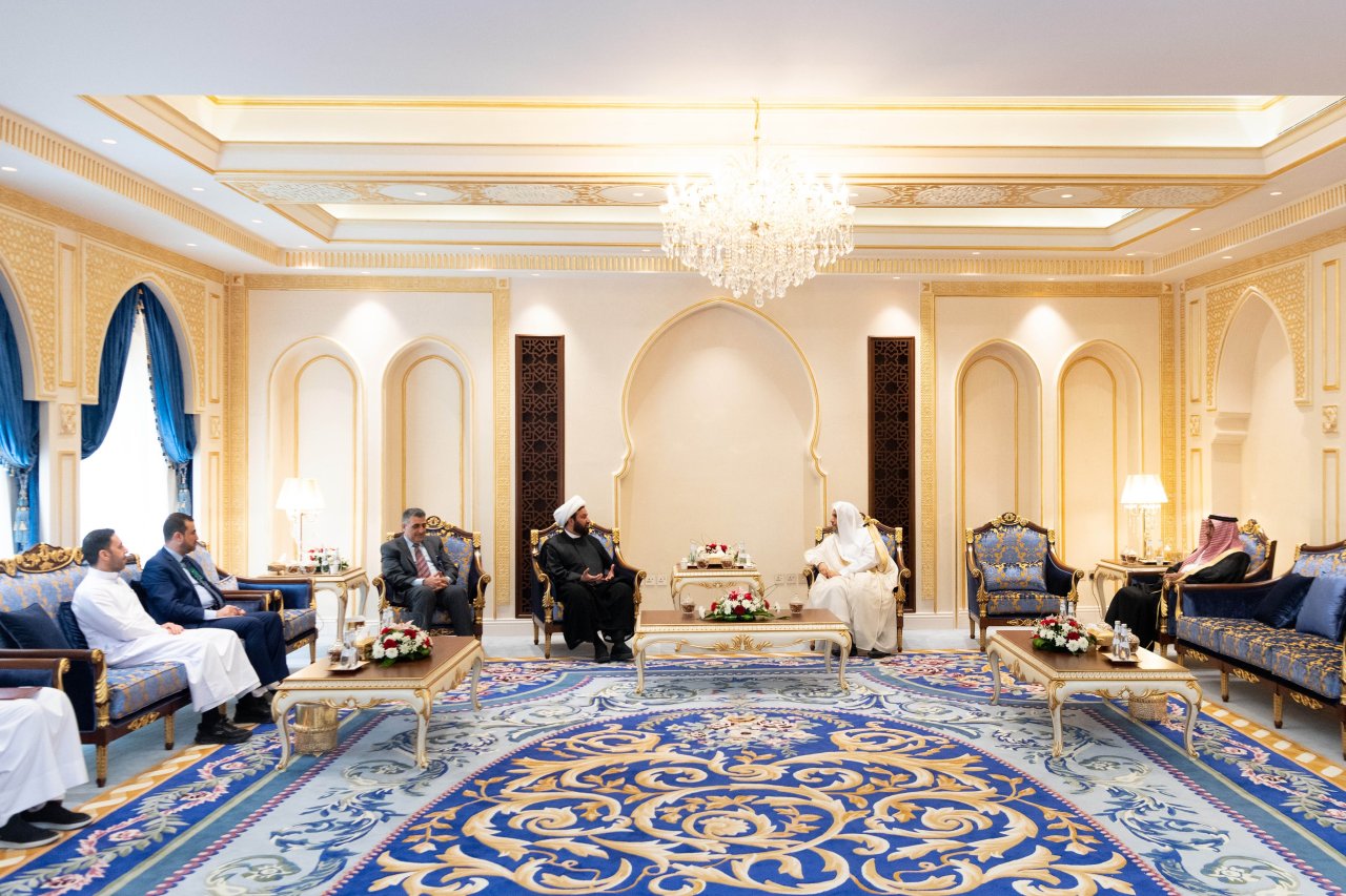 في مقر الرابطة بمكة المكرمة؛ التقى معالي الشيخ د. محمد العيسى‬⁩ بمعالي وزير الحج العراقي، الشيخ د.سامي عمران موسى المسعودي