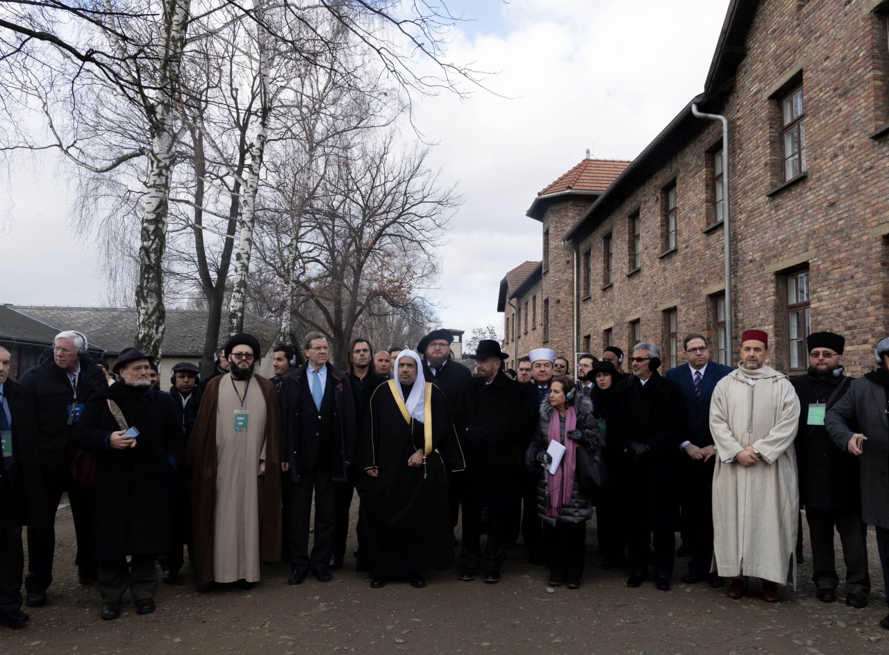 Pada Hari Peringatan Holokaus Internasional: Yang Mulia Syekh Dr.Mohammad Alissa memimpin delegasi ulama' besar islam pada Januari 2020M ke kamp pemusnahan di Auschwitz, untuk menunjukkan kepada dunia bahwa umat islam sangat mengkriminalisasi kekejaman yang mengerikan ini.