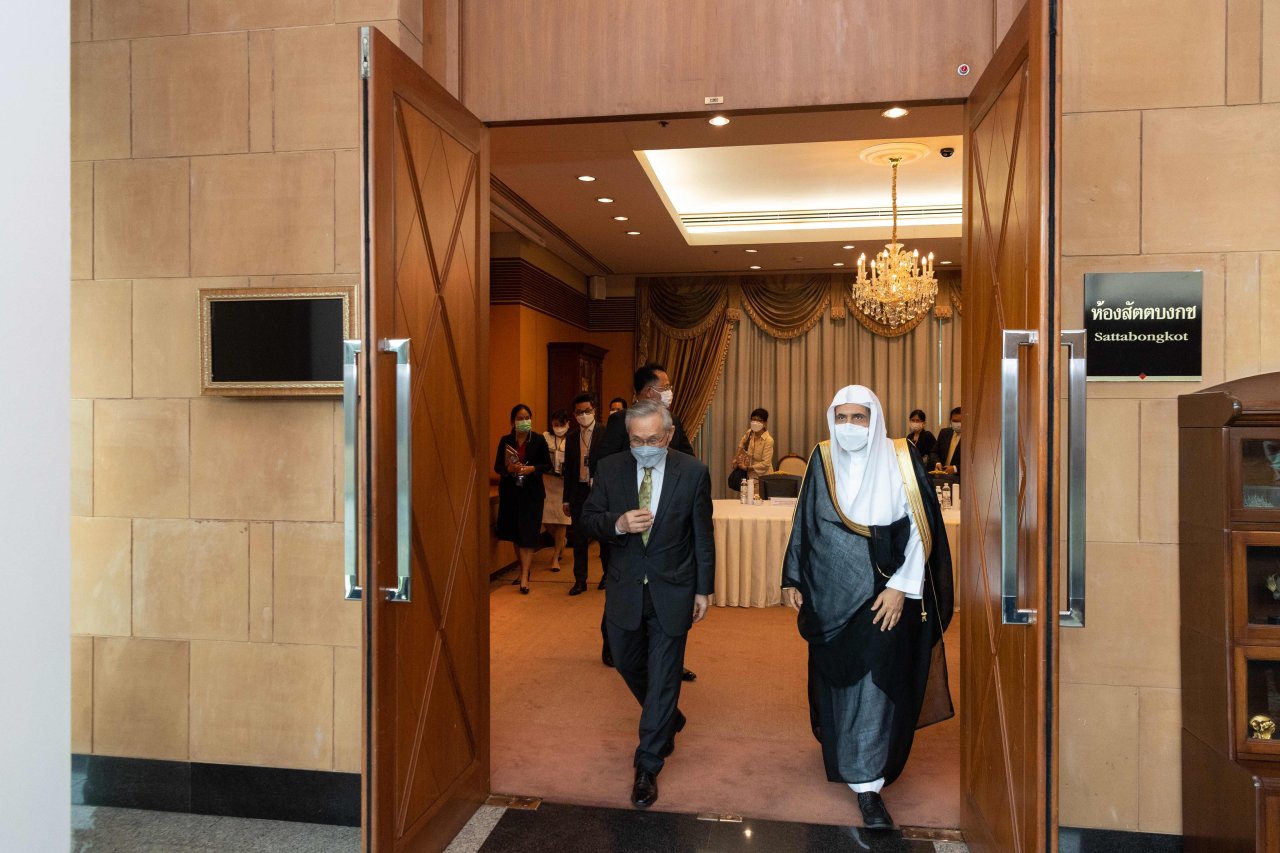 تھائی حکومت کی دعوت پر سیکرٹری جنرل کی بنکاک آمد،جہاں وزیر اعظم،اسپیکر پارلیمان،متعدد وزراء اور مختلف مذہبی قیادت کے ساتھ ملاقات