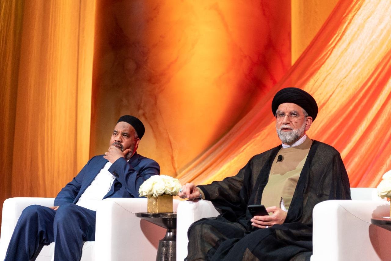 د. العيسى يشهد اتفاقاً تاريخياً بين القيادات الإسلامية في الأمريكتين على إنشاء هيئة مستقلة تجمع مختلف الطوائف والمذاهب