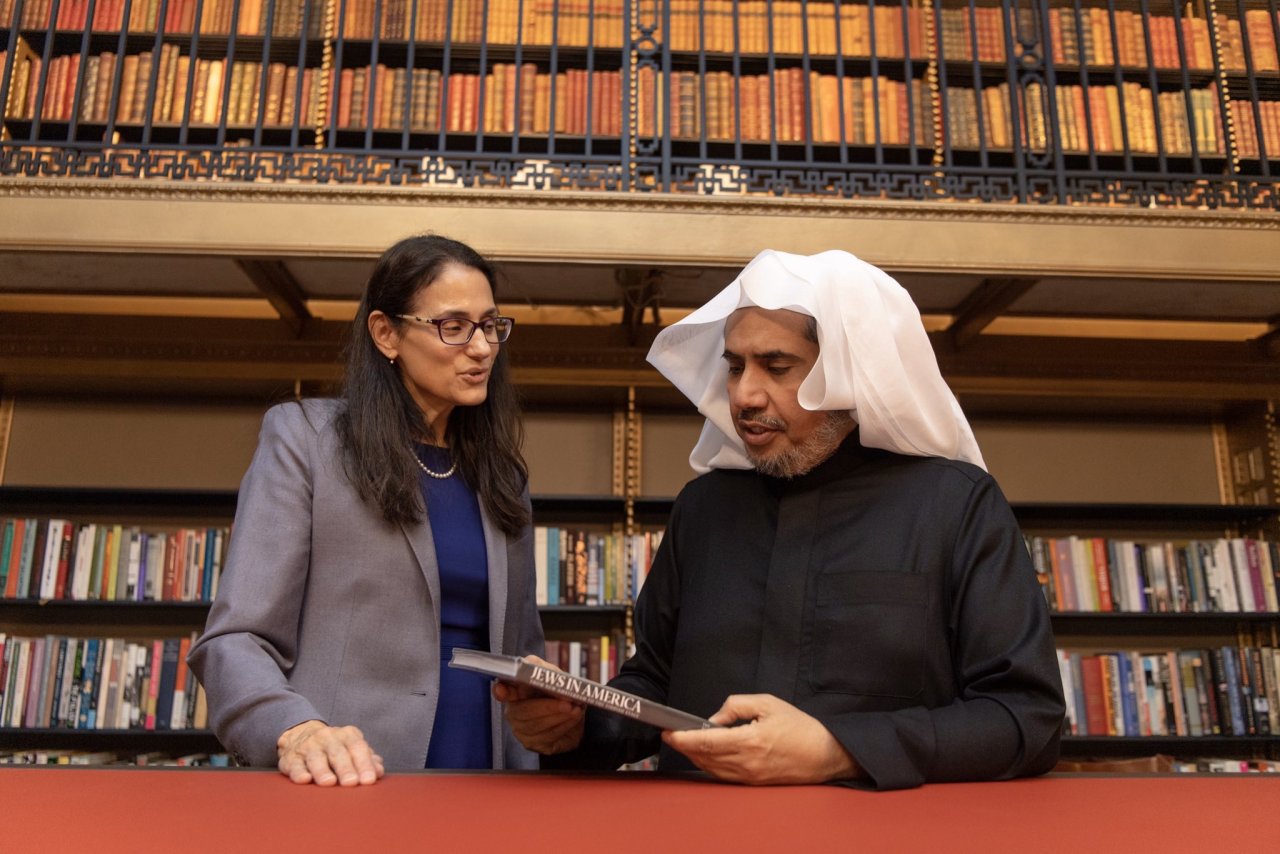 La bibliothèque générale de New York reçoit le D.Mohammad Alissa pour une visite privée.