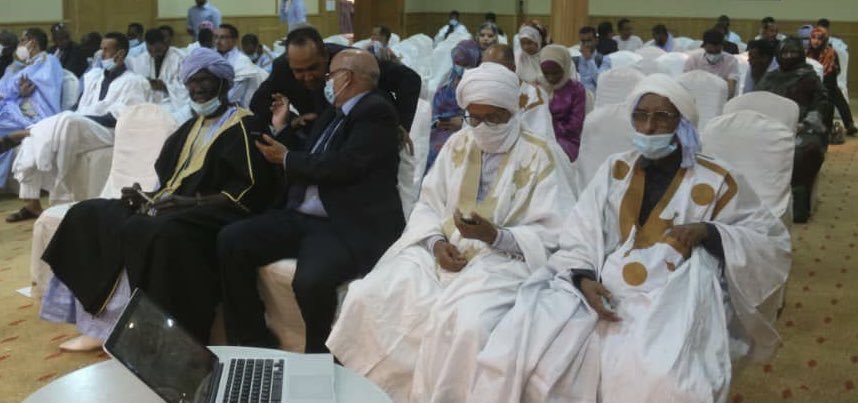 نواکشوط میں اعتدال پسندی  اور اخوت کے فروغ اور انتہاپسندی اور تنہاکرنے کی کوششوں کے سدّباب کے لئے میثاق مکہ مکرمہ کی کامیابیوں  پرعلمی اور فکری  سیمینار کا انعقاد