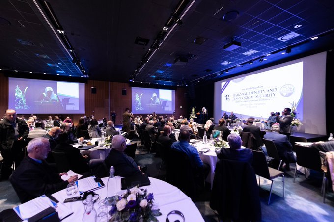Lors du colloque sur l’identité nationale et la sécurité idéologique NIIS2019  le D. Mohammad Alissa a appelé chacun à respecter la culture et les choix de la majorité. Ligue Danemark.