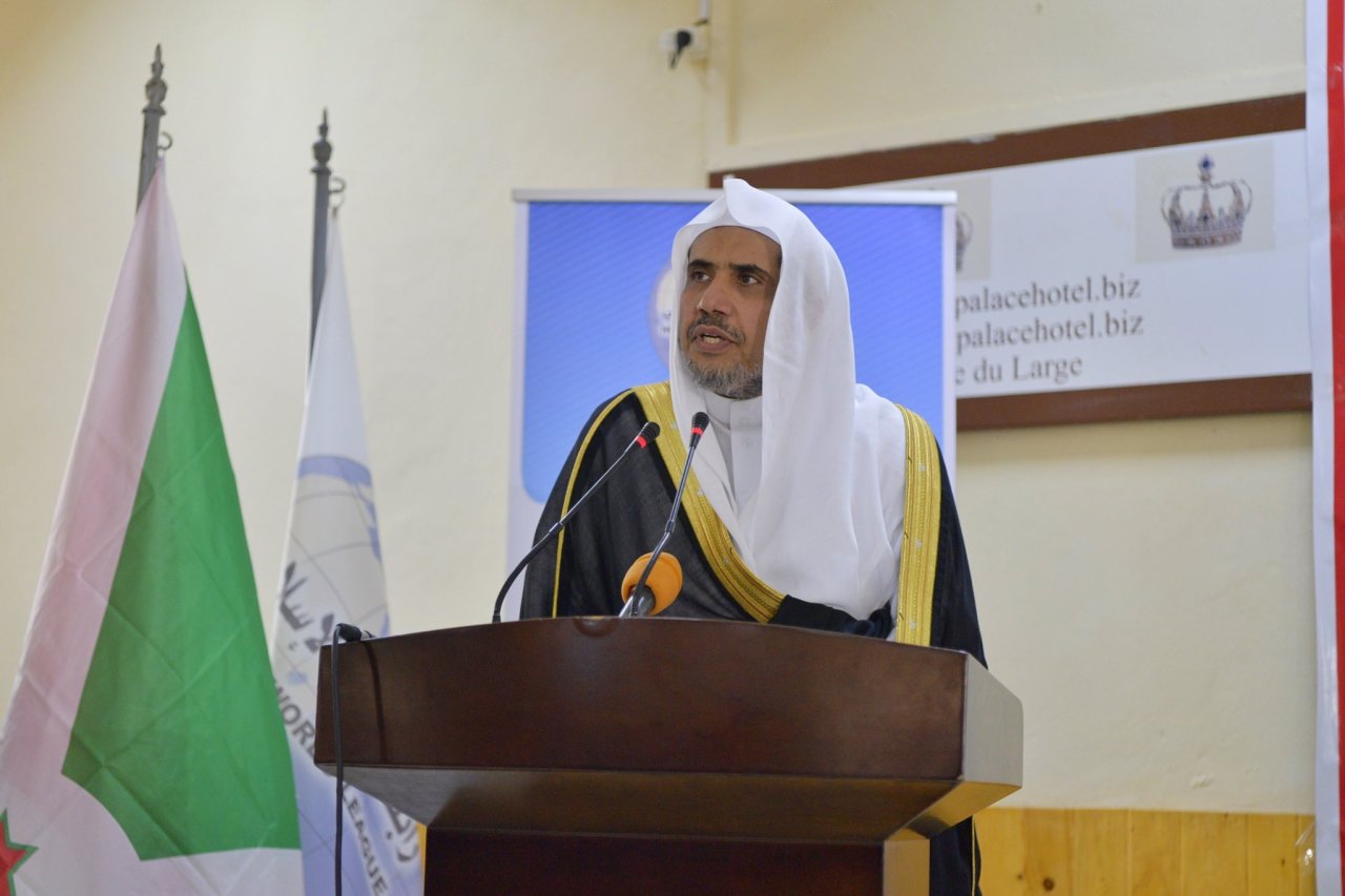 علمائے  افریقہ :  مملکت سعودی عرب ، مسلمانوں کا  &quot;روحانی&quot; اور&quot; علمی&quot; مرجع ہے، ان کے دل اور ذہن اس کی طرف کھنچے چلے جاتے ہیں.