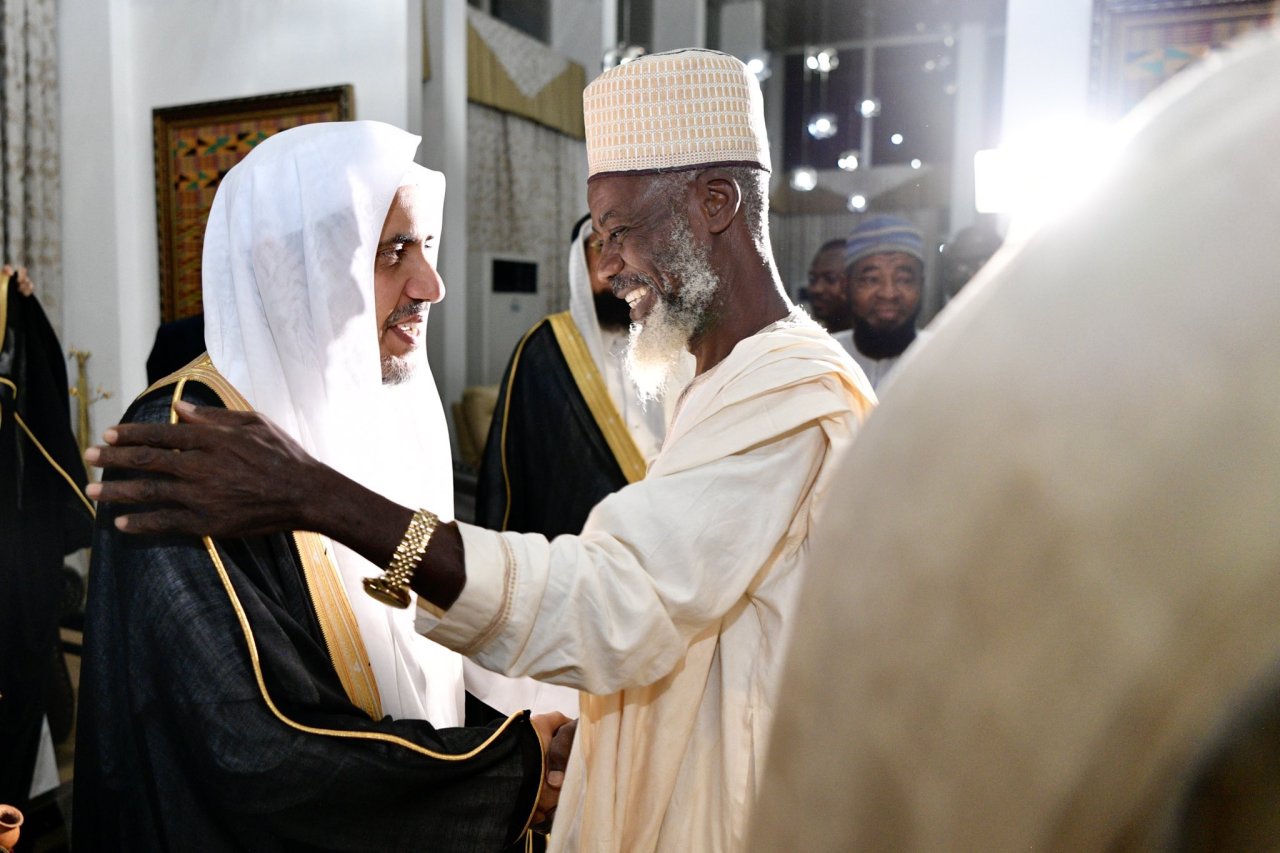 عزت مآب شیخ ڈاکٹر محمد العیسی جمہوریہ گھانا کے دورے پر اکرا ائرپورٹ پہنچے ہیں