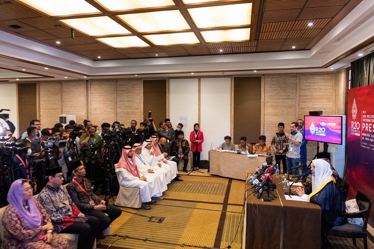 رئيسَا &quot;R20&quot; يعقدان مؤتمراً صحافياً، بحضور واسع لأهم وسائل الإعلام العالمية.