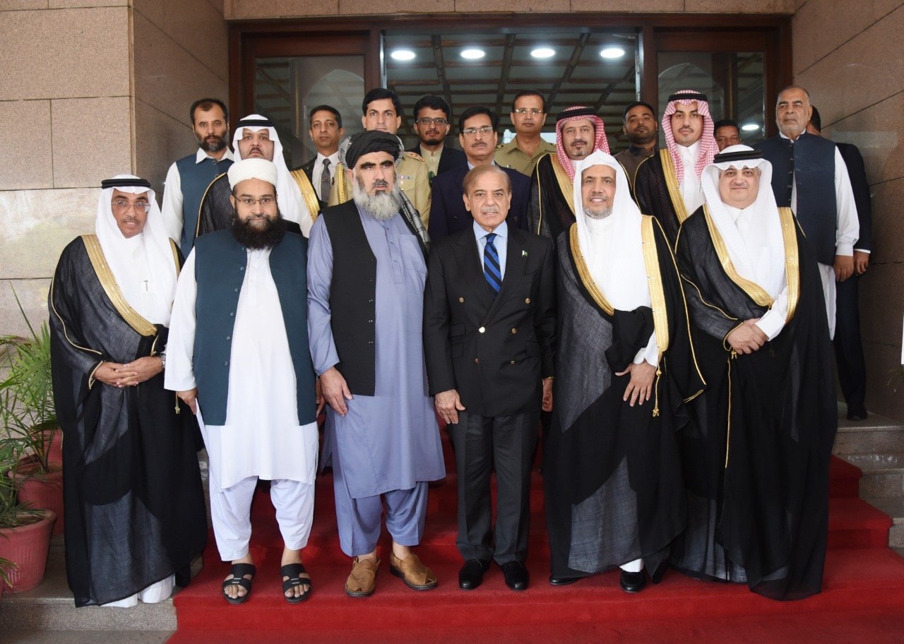 Pakistan Prime Minister receive Dr. Al-Issa to inaugurates MWL campaign in Islamabad