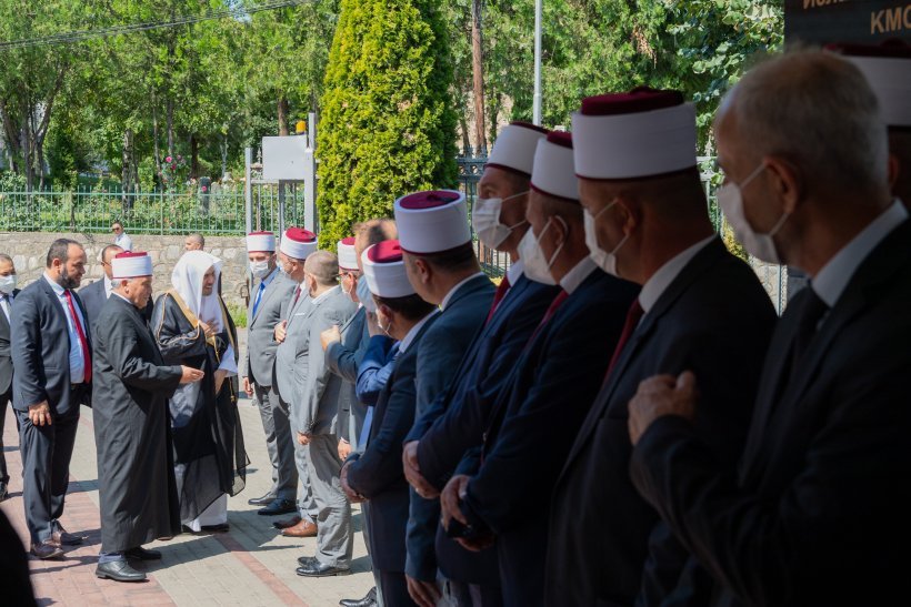 Pesan Islam kami adalah iman, nilai-nilai &amp; peradaban.