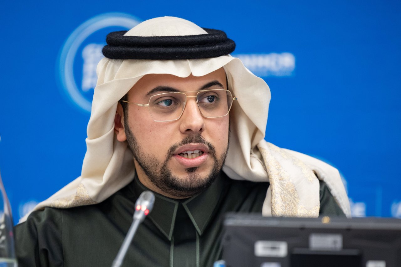 جناب آقای عبدالوهاب الشهری، دستیار دبیرکل امور ارتباطات نهادی، سخنرانی سازمان همبستگی جهان اسلام در انجمن گفتگوی سازمان ها در مجمع جهانی پناهندگان که در ژنو، با حضور بیش از هزار شخصیت