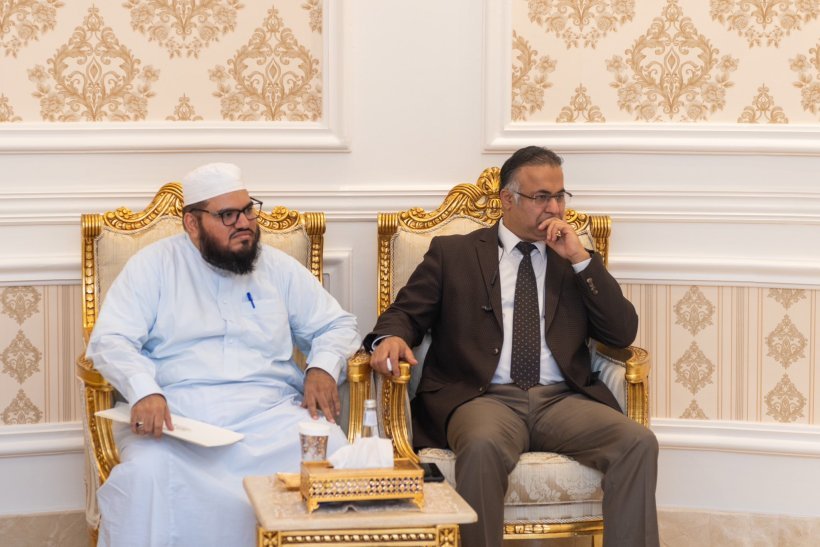 سیکرٹری جنرل،چیئرمین مسلم علماء کونسل عزت مآب شیخ ڈاکٹر محمد العیسی نے وزیر مملکت برائے سیفران،وزیر مذہبی امور اور بین المذاہب ہم آہنگی پاکستان سینیٹر محمد طلحہ محمود کا استقبال کیا