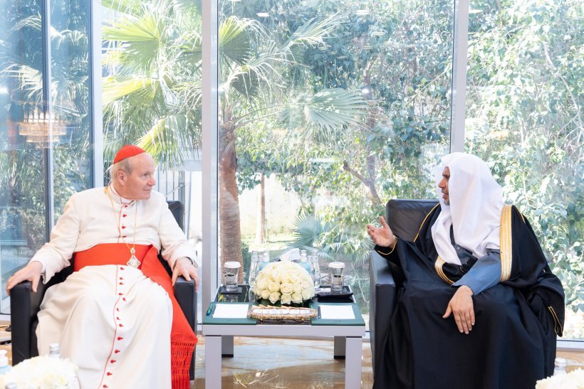 به دعوت سازمان همبستگی جهان اسلام از رياض دیدن کرد: