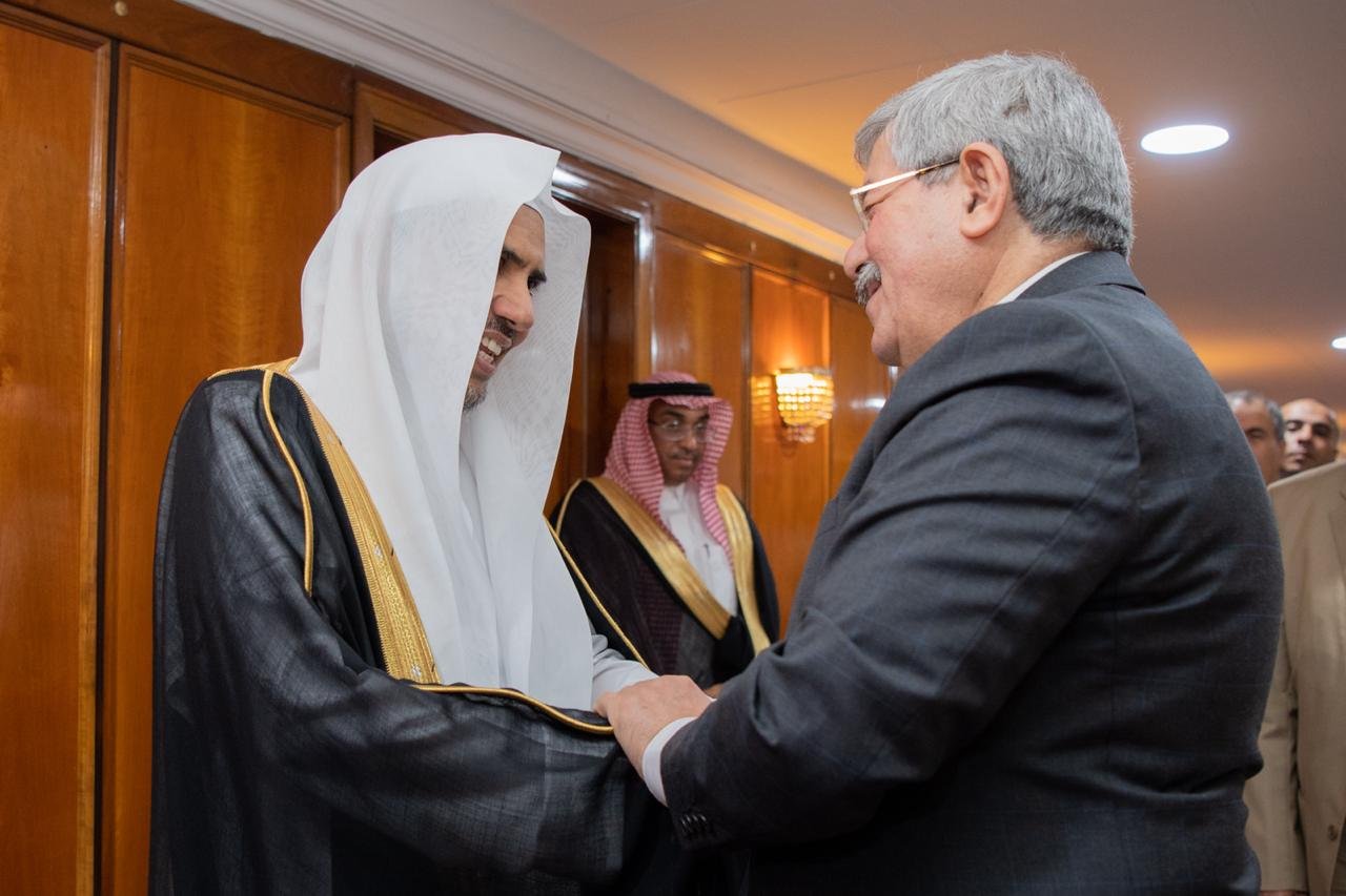 Le Premier Ministre d’Algérie, recevant à Alger le SG de la LigueIs lamique Mondiale