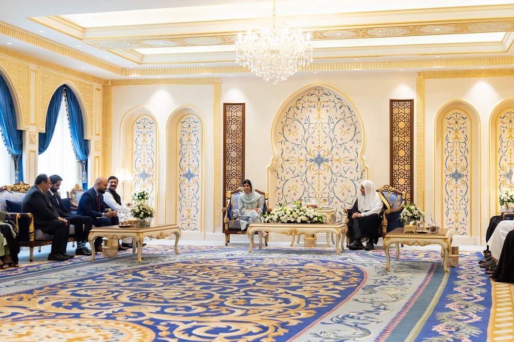 His Excellency Sheikh Dr. Mohammad Al-Issa meets with the youngest Nobel Prize laureate, Malala Yousafzai. 
