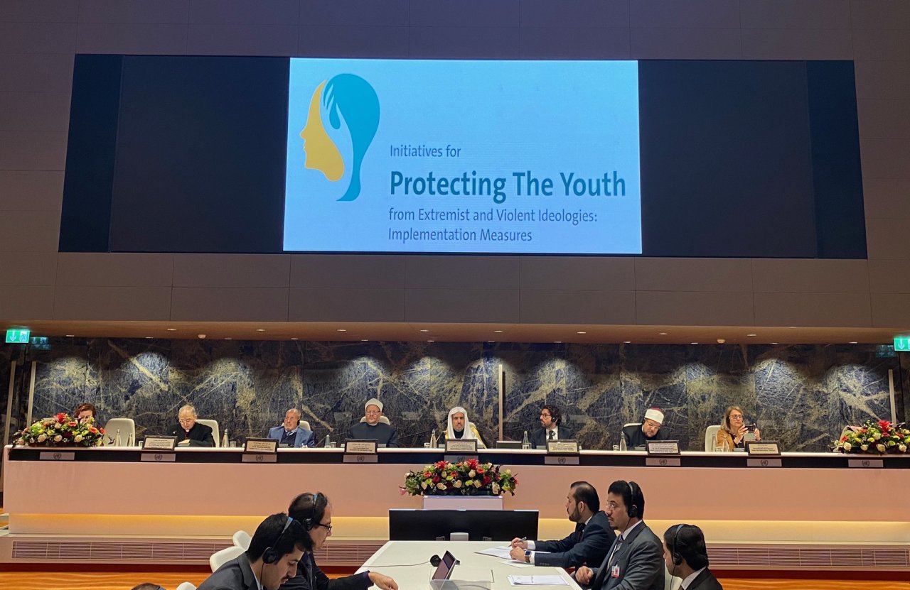 La LigueIslamiqueMondiale lance au siège des Nations-Unies à Genève le congrès :”les initiatives à prendre pour protéger la jeunesse de l’idéologie extrémiste et violente”, en présence de représentants religieux, de responsables politiques et d’intellectuels du monde entier.