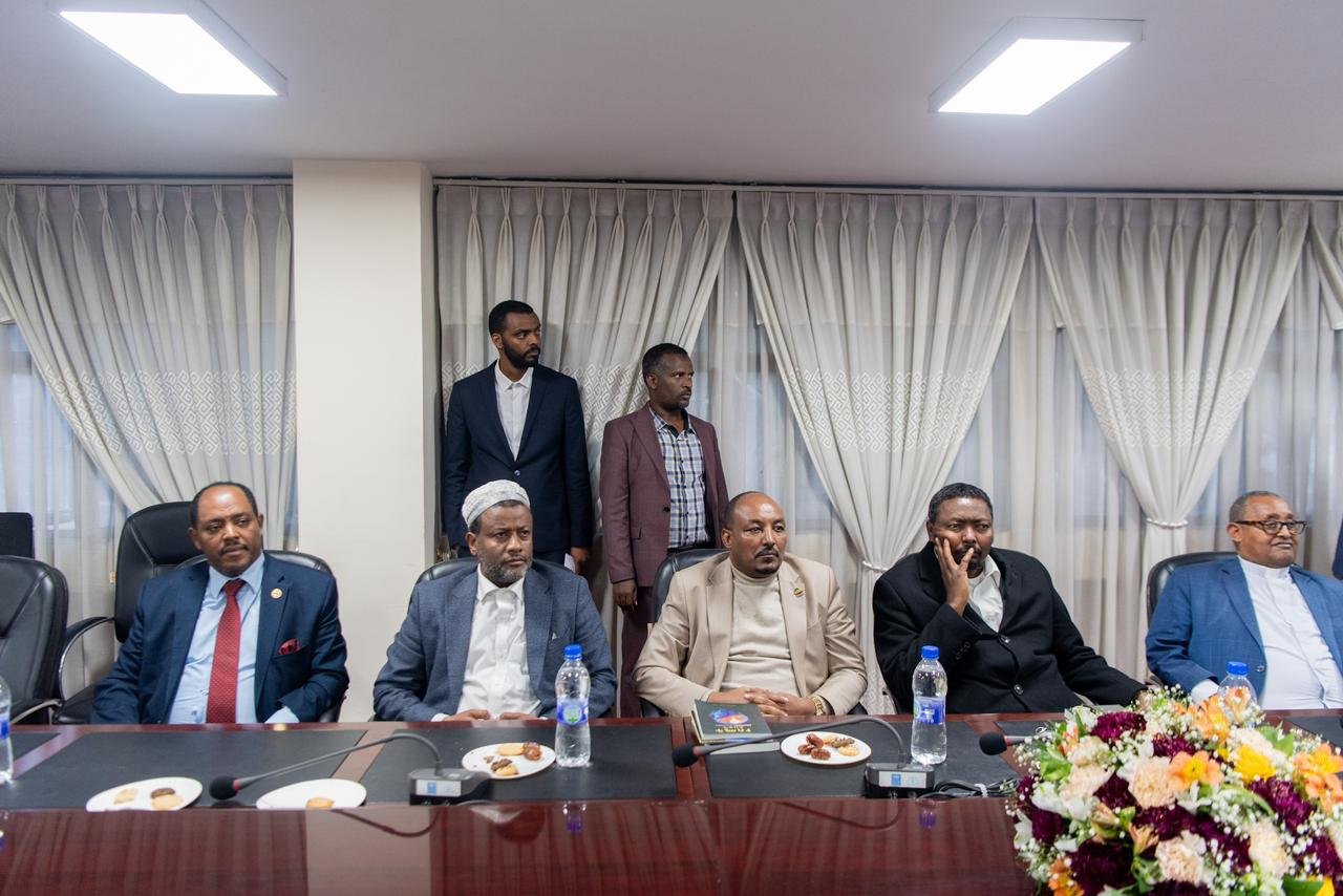 SG of MWL meets graduates of the MWL’s academy in Ethiopia