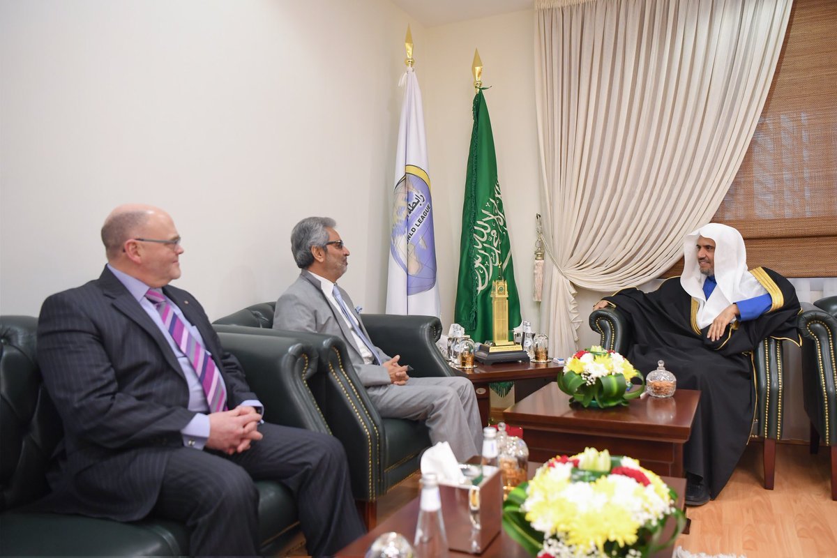 في تواصل نوعي ومهم للاضطلاع بواجب الرابطة الدولي .. معالي الأمين العام يوقع اتفاقية تعاون مع المجلس العالمي للقادة الدينيين