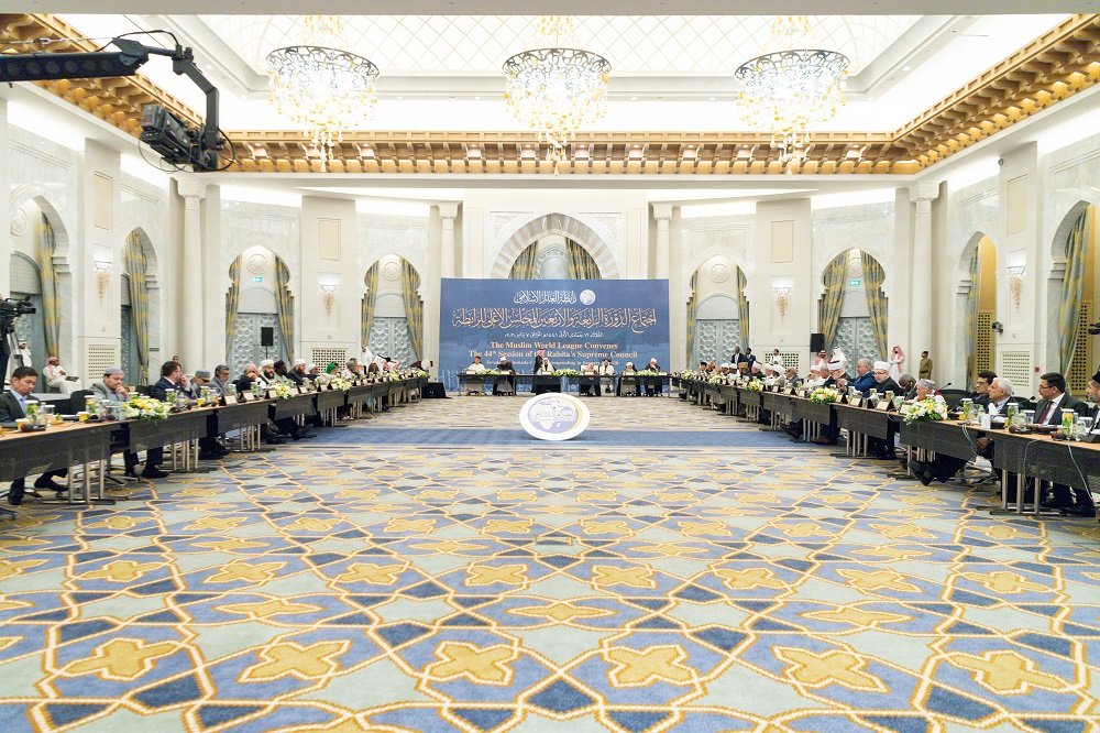 دعا علماء المسلمين في  مكة خلال انعقاد أعمال المجلس الأعلى لرابطة العالم الإسلامي للتمسك بمعاني الوحدة