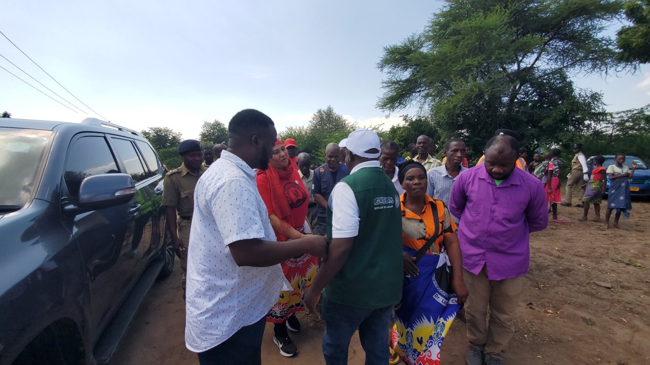 ‏⁧‫رابطة العالم الإسلامي‬⁩ تدشن مشروعًا جديدًا للمياه بالطاقة الشمسية بجمهورية ملاوي؛ لخدمة المحتاجين بمنطقة شيكواوا، حيث سيؤمّن لسكانها المياه النقية للشرب وري المحاصيل