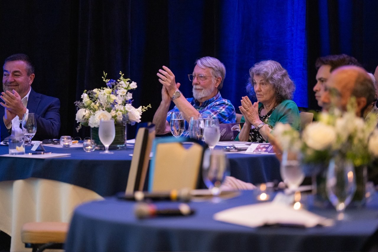 استضافت جامعةُ ديوك الأمريكية الرائدة عالميًّا، محاضرةً لمعالي الأمين العام، رئيس هيئة علماء المسلمين، فضيلة الشيخ د.⁧‫محمد العيسى‬⁩ ⁦‪‬⁩، حول الحضارة الإسلامية ومسيرتها في العلوم والآداب