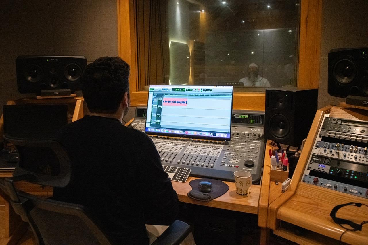 El Corán virtual puesto a disposición por la Liga del Mundo Islámico, cuya primera edición mundial fue lanzada por el Secretario General, el Sheij Mohammed Al-Issa