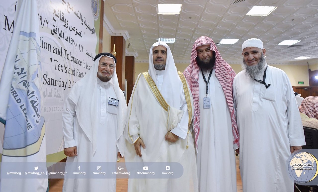 A big constellation of scholars gather in this year's Hajj at the Rabita's conference discussing moderation &amp; Tolerance in Islam at Mina