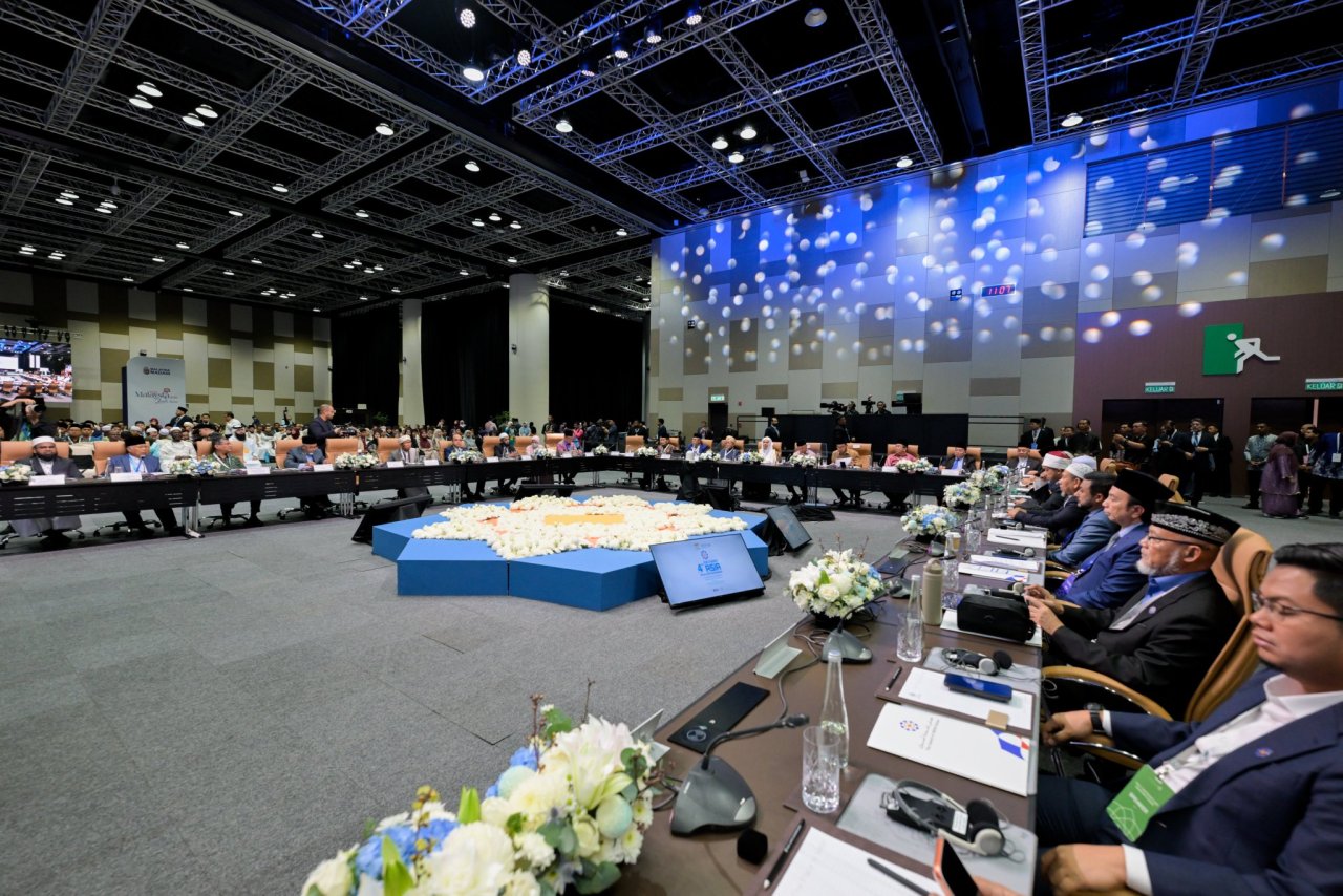 Photos de l’inauguration, par le Secrétaire général, Président de l’Organisation des savants musulmans, cheikh Mohammed Al-Issa de la 4ème rencontre du Conseil des Savants de l’ASEAN