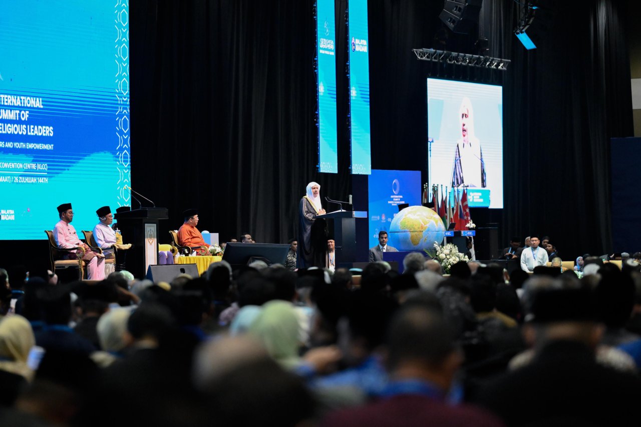 Secretary-General of the Muslim World League Delivers Opening Address at the Third International Summit of Religious Leaders in Kuala Lumpur