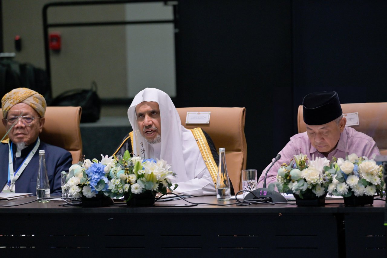 Sekretaris Jenderal Liga Muslim Dunia Meresmikan Pertemuan Keempat Majelis Ulama ASEAN dan Meluncurkan Proyek Bahasa Arab untuk Para Hafiz di Kawasan ASEAN