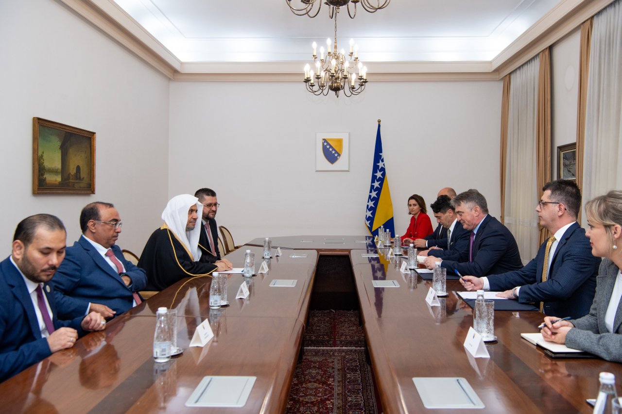 El Secretario General llega a Bosnia para conferencia regional de paz y coexistencia en los Balcanes.