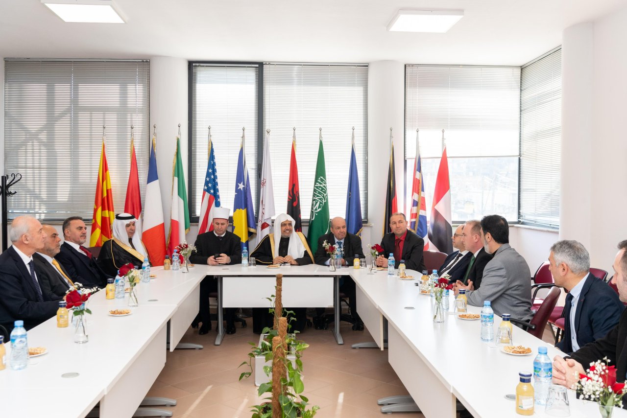 En dos conferencias dirigidas a académicos y estudiantes de Tirana, el Secretario General, el Sheij Mohammed Al-Issa, abordó el pensamiento islámico: