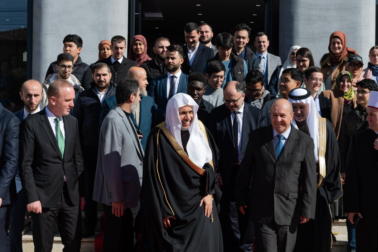En dos conferencias dirigidas a académicos y estudiantes de Tirana, el Secretario General, el Sheij Mohammed Al-Issa, abordó el pensamiento islámico: