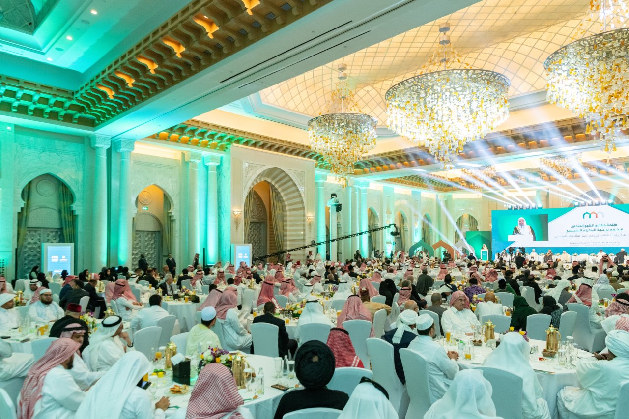 ‏التطلع لعزم المؤتمرين على تعزيز التفاهُم والتعاوُن بين المذاهب الإسلامية لخدمة الأهداف المشتركة، ولا سيما ما يتعلَّق بالقضايا الكبرى، ومواجهة خطابات التطرف الطائفي وشعاراته وممارساته، الذي سعى لإذكاء الصراع والصدام المذهبي