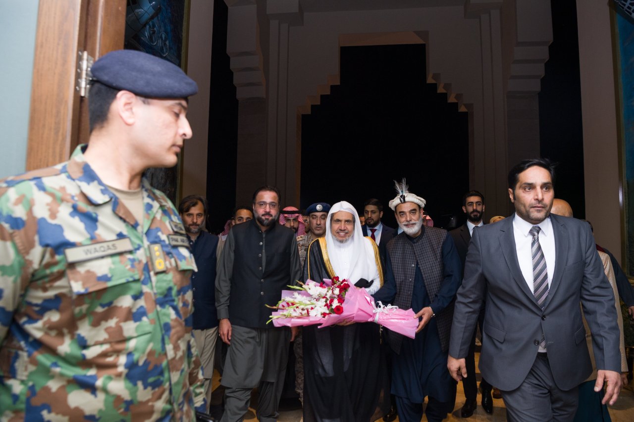 Atas undangan resmi dari Perdana Menteri Pakistan, “untuk menyampaikan khotbah IdulFitri di Masjid Raja Faisal di Islamabad”. Yang Mulia Sekretaris Jenderal LMD, Ketua Asosiasi Ulama Muslim, Syekh Dr. Mohammed Alissa, tiba di Islamabad