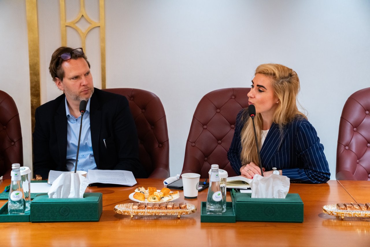 جناب دبیر کل، آقای دکتر‌شیخ محمد العيسى  امروز در دفتر خود در ریاض با یک هیئت عالی رتبه هلندی دیدار نمود