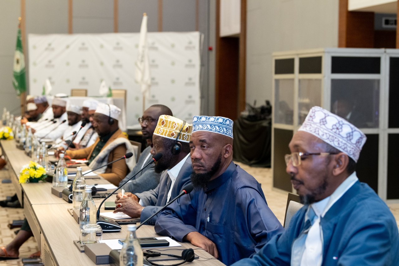 Une visite qui commence par une rencontre avec les responsables musulmans et le parrainage du Concours mondial des meilleurs réciteurs  des dix lectures du Coran :
