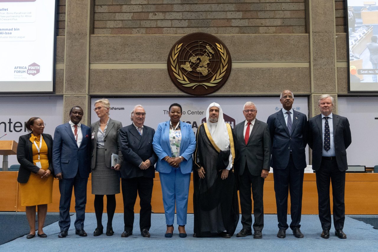 الأمين العام لرابطة العالم الإسلامي ضيفُ شرفٍ في &quot;منتدى شباب إفريقيا&quot;.. وضيفًا على برلمان الشباب في كينيا