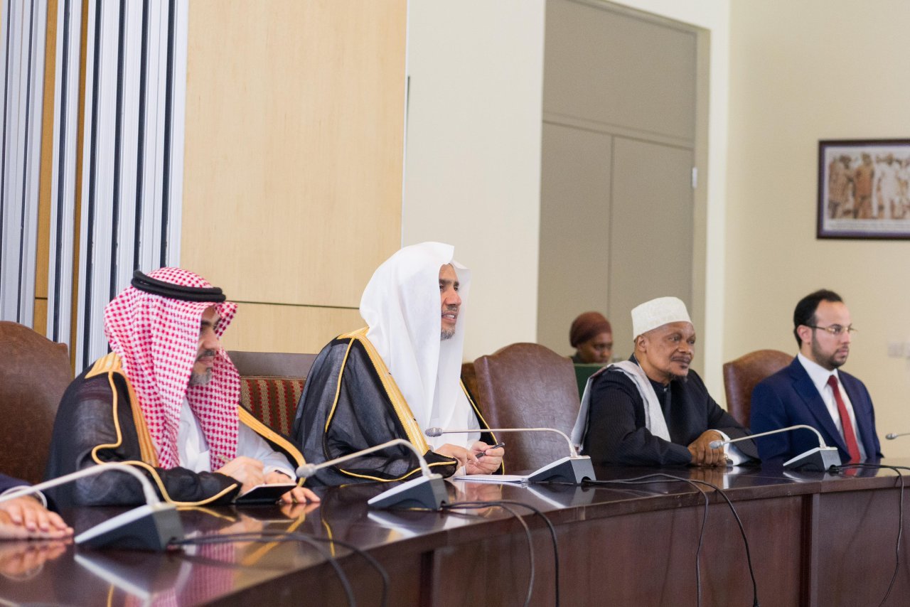 استقبلتْ فخامة رئيسة جمهورية تنزانيا الاتحادية، د.سامية صولوحو، في القصر الرئاسيّ بدار السلام، معالي الأمين العام، رئيس هيئة علماء المسلمين، فضيلة الشيخ د.⁧‫محمد العيسى