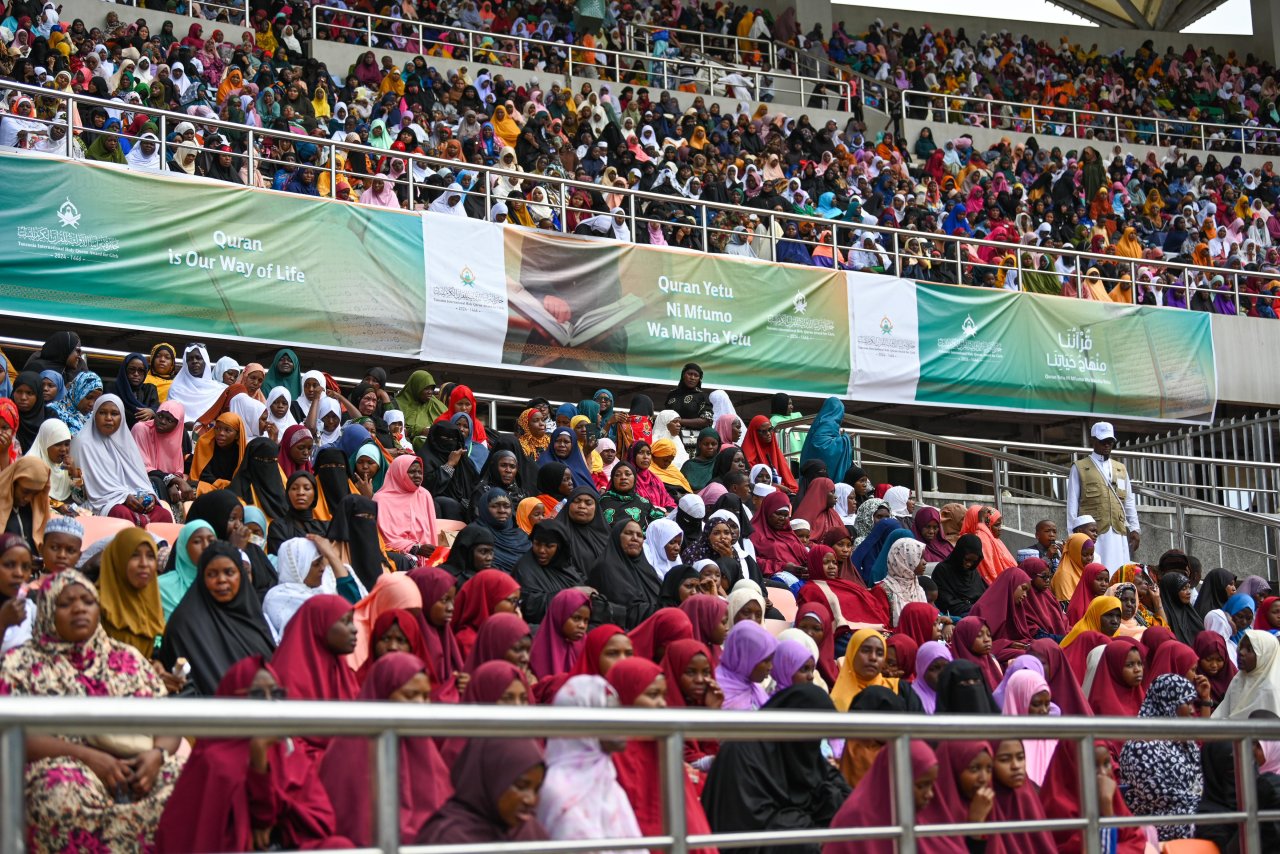 رابطة العالم الإسلامي تحتفي بالقرآن الكريم وحفظته بمبادراتٍ تاريخيّةٍ لـ&quot;كبار القراء&quot; ونخبة &quot;القارئات المُجازات&quot;