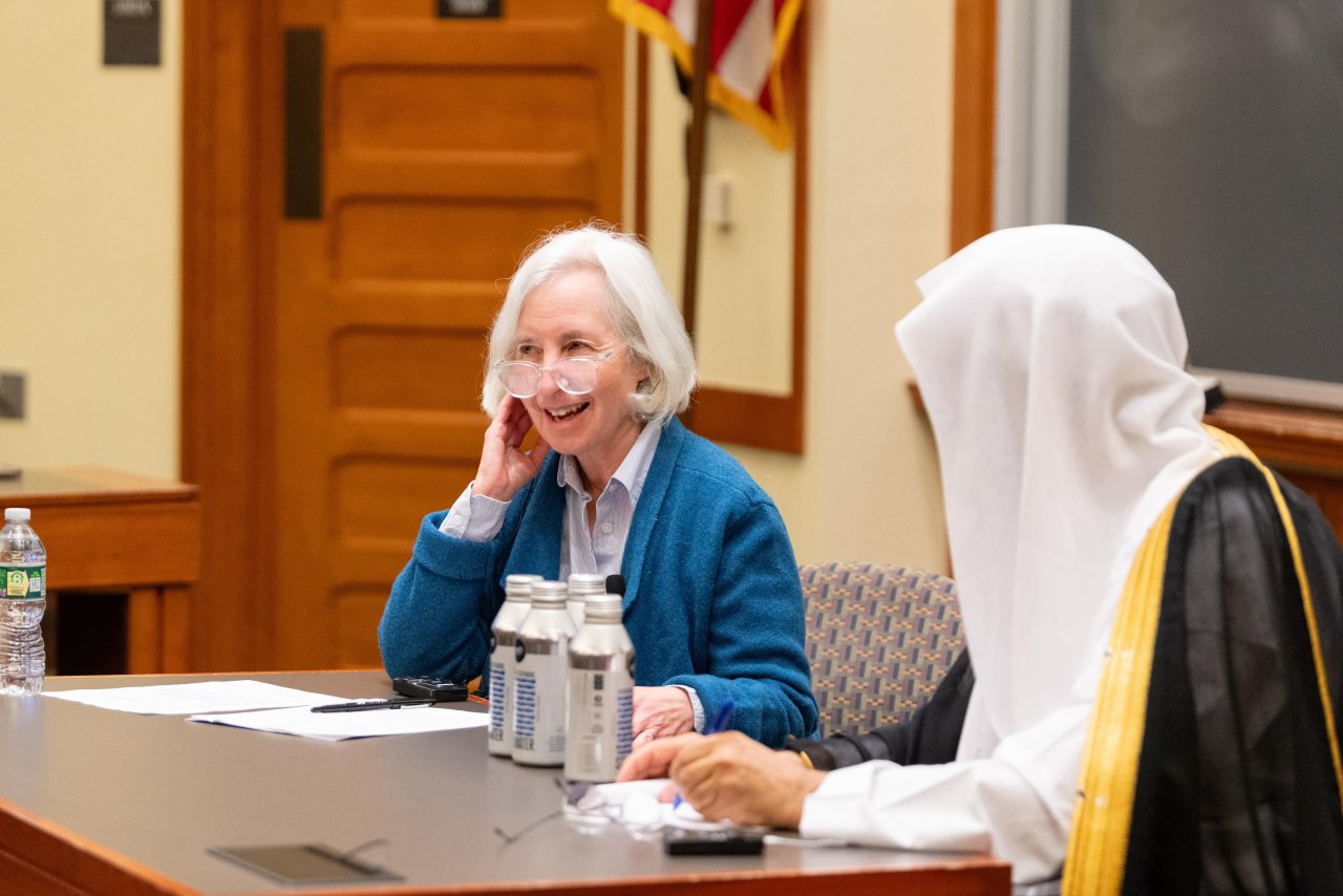 الشيخ د.العيسى يُلقي محاضرةً بجامعة هارفارد حول &quot;الدين والقانون&quot;