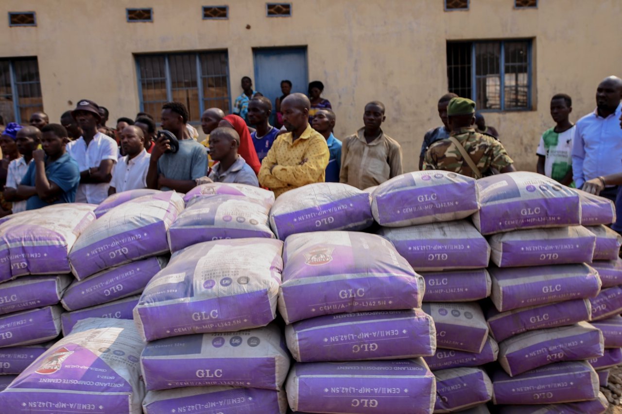 استجابةٌ إغاثيَّةٌ عاجلة أطلقتها ⁧‫رابطة العالم الإسلامي‬⁩ لمساندة المتضررين والتخفيف من آثار الفيضانات والسيول التي تعرّضَت لها جمهورية بوروندي، شملَت تأمين الاحتياجات الضرورية للغذاء والإيواء في مواقع آمنة