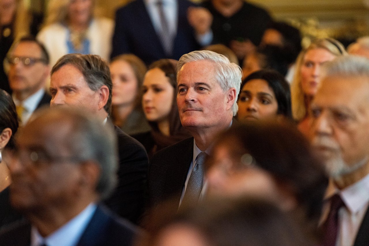 ‏تُشرِع ⁧‫رابطة العالم الإسلامي‬⁩ للعالم نوافذَ فسيحةً على مضامين هذه الوثيقة التاريخيّة، مقدِّمةً عبر الحوارات المُتواصِلة مع كبرى مراكز الأبحاث الدولية الرصينة والوازنة ومعاهدها